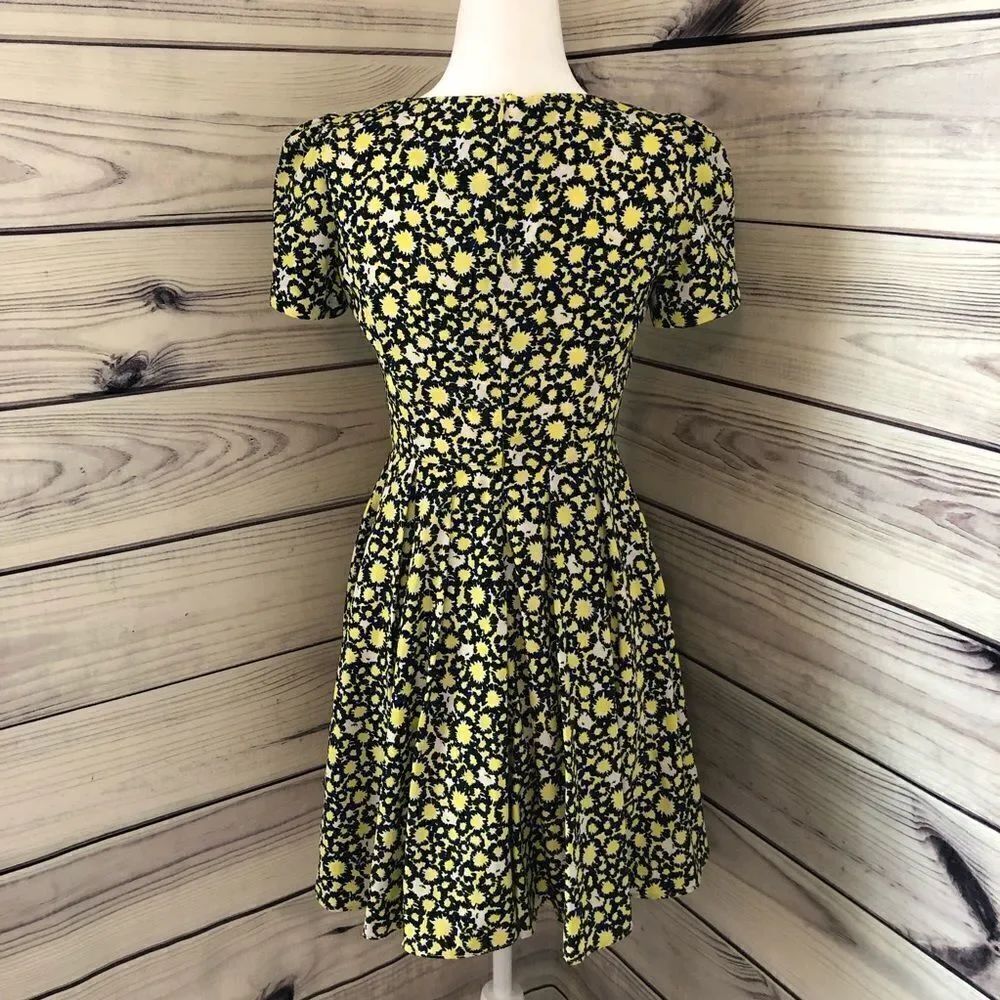 Navy&Yellow Floral Short Sleeve Fit & Flare Dress - Picture 5 of 10
